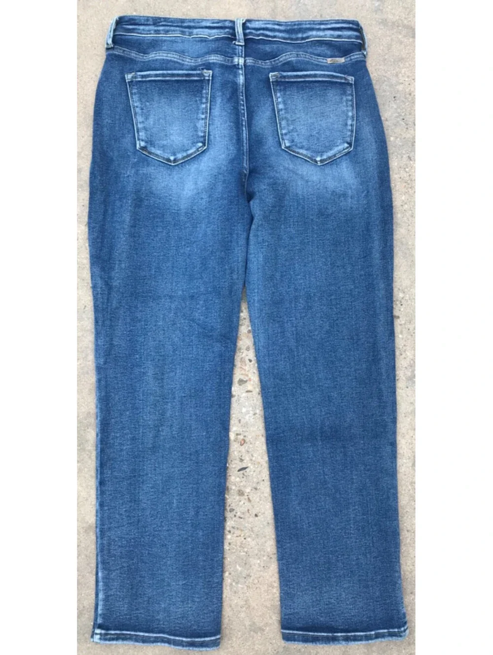 Carlin KanCan Blue Denim Jeans  15/31 Medium Wash Lite Fade on Thighs and Butt